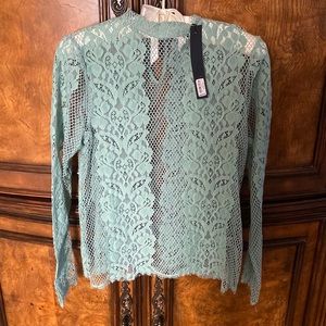 BKE Boutique net/lace top